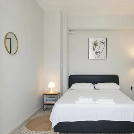 Maisonette With Beautiful Terrace *